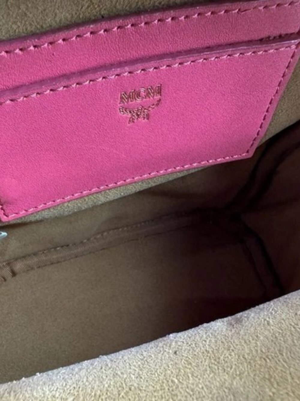 Auth MCM Backpack Pink/Gold Leather/Metal - z9383 - Picture 5 of 13